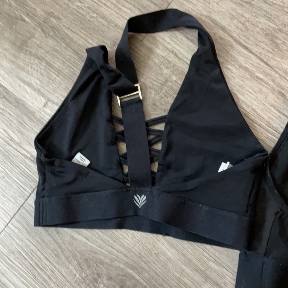 Sports bra bundle - Picture 3 of 5